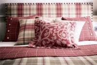 Подушечки для спальни в шотландском стиле (Коллекция тканей San Byron Wools)