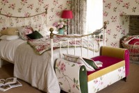 Спальня в розах (Коллекция тканей San Bloomsbury Canvas)