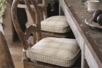 Сидушки на кухонные стулья в стиле кантри (Коллекция тканей San Bramley Checks)